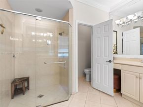 5920 NW 54th Cir, Coral Springs FL 33067