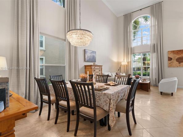 5920 NW 54th Cir, Coral Springs FL 33067