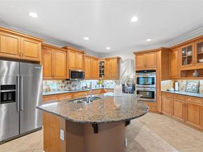 5920 NW 54th Cir, Coral Springs FL 33067