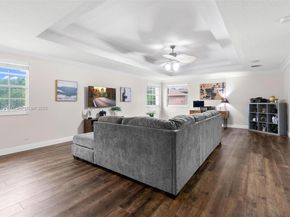 5920 NW 54th Cir, Coral Springs FL 33067