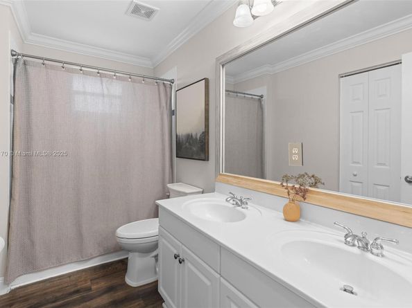 5920 NW 54th Cir, Coral Springs FL 33067