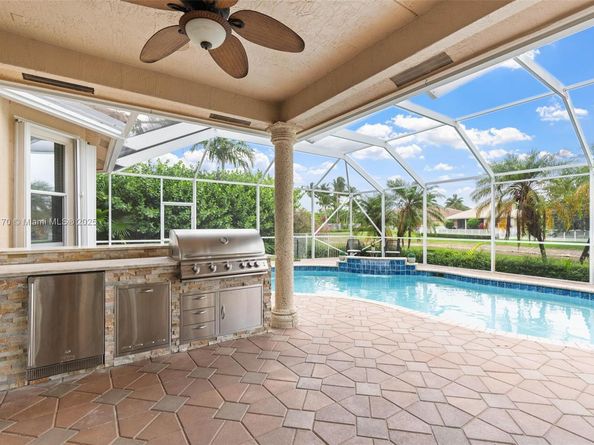 5920 NW 54th Cir, Coral Springs FL 33067
