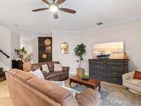 5920 NW 54th Cir, Coral Springs FL 33067