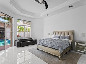 1499 Victoria Isle Dr, Weston FL 33327