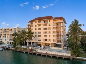 10140 W Bay Harbor Dr PH S, Bay Harbor Islands FL 33154