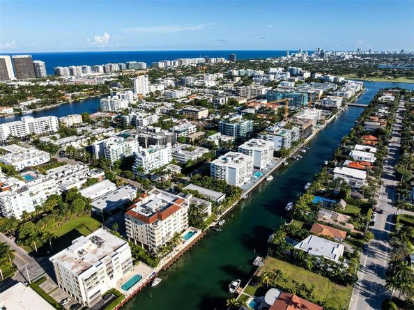 10140 W Bay Harbor Dr PH S, Bay Harbor Islands FL 33154