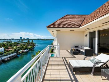 10140 W Bay Harbor Dr