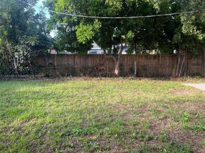 7420 N Farragut St, Hollywood FL 33024