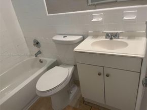 7420 N Farragut St, Hollywood FL 33024