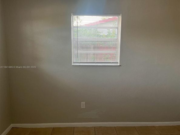 7420 N Farragut St, Hollywood FL 33024
