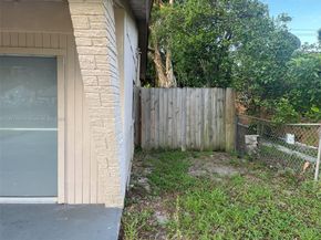 7420 N Farragut St, Hollywood FL 33024