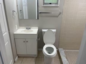 7420 N Farragut St, Hollywood FL 33024