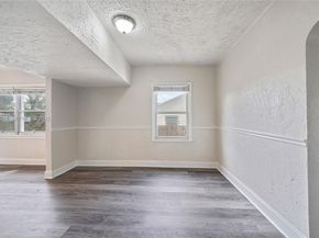 810 Ridgewood Dr, West Palm Beach FL 33405