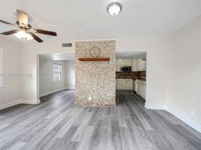 810 Ridgewood Dr, West Palm Beach FL 33405