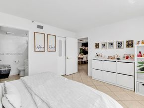 4550 NW 18th Ave 206, Deerfield Beach FL 33064