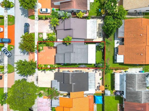 9032 SW 8th Ter, Miami FL 33174