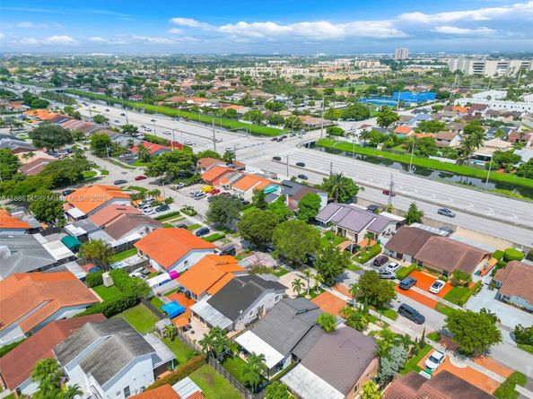 9032 SW 8th Ter, Miami FL 33174