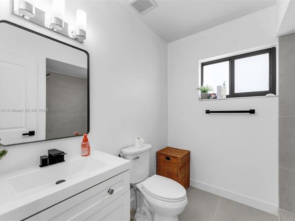9032 SW 8th Ter, Miami FL 33174