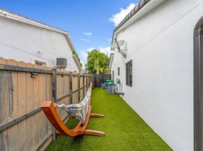 9032 SW 8th Ter, Miami FL 33174