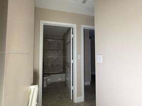 1990 NW 4th Ct 7, Miami FL 33136