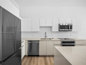 101 Diplomat Pkwy 2507, Hallandale Beach FL 33009