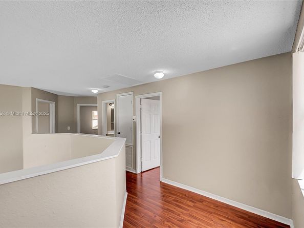 1688 SW 158th Ave, Pembroke Pines FL 33027