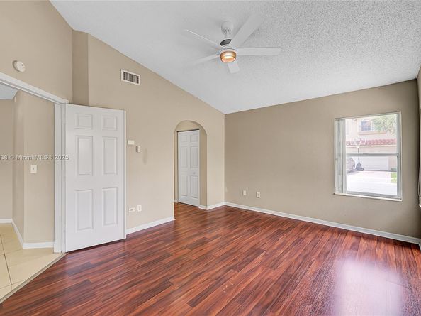 1688 SW 158th Ave, Pembroke Pines FL 33027