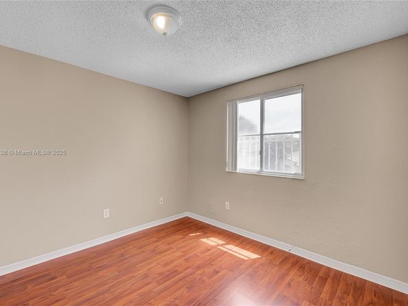 1688 SW 158th Ave, Pembroke Pines FL 33027