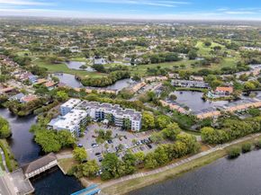 1021 Mockingbird Ln 302, Plantation FL 33324