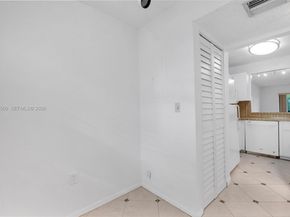 1021 Mockingbird Ln 302, Plantation FL 33324