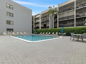 1021 Mockingbird Ln 302, Plantation FL 33324
