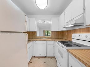 1021 Mockingbird Ln 302, Plantation FL 33324