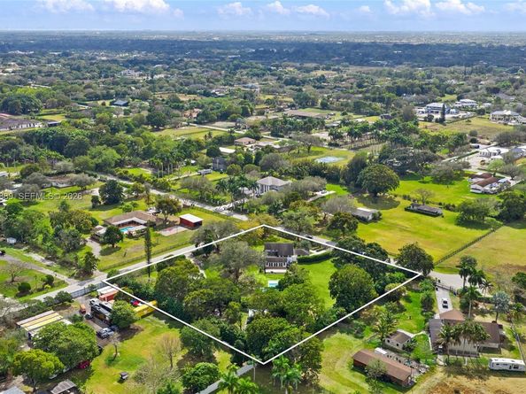 18301 SW 50th St, Southwest Ranches FL 33331