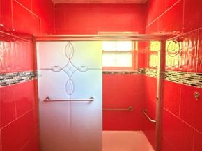 525 NW 119th St, Miami FL 33168