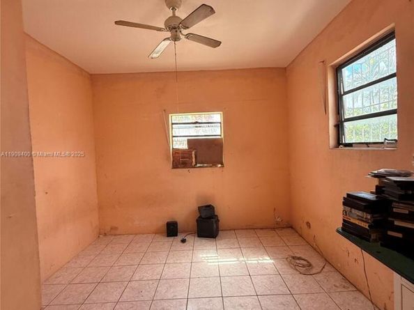 525 NW 119th St, Miami FL 33168