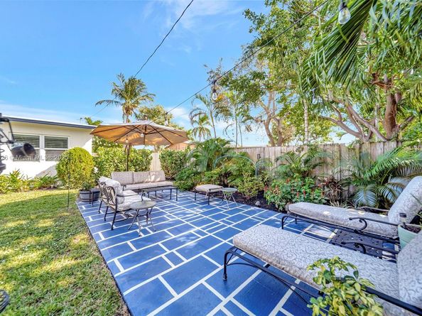 4881 NE 13th Ave, Oakland Park FL 33334