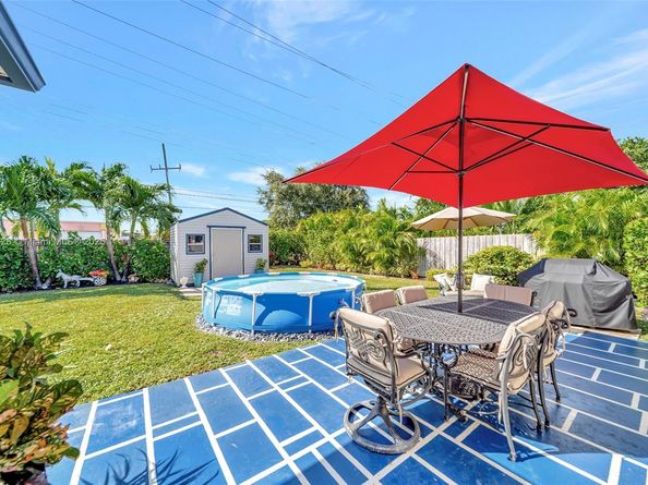 4881 NE 13th Ave, Oakland Park FL 33334