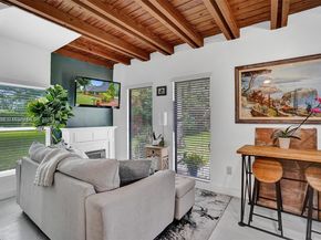6031 SW 82nd Ave, Miami FL 33143
