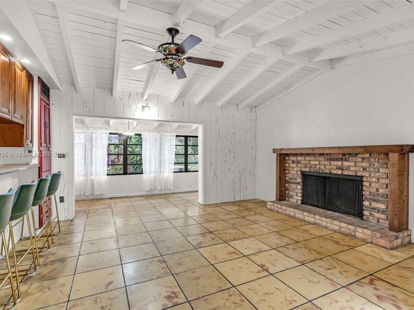 6031 SW 82nd Ave, Miami FL 33143