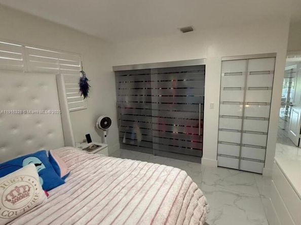 19150 S Saint Andrews Dr, Hialeah FL 33015