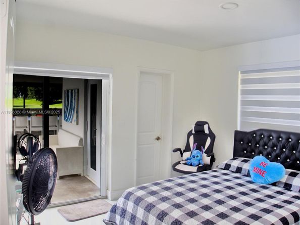 19150 S Saint Andrews Dr, Hialeah FL 33015