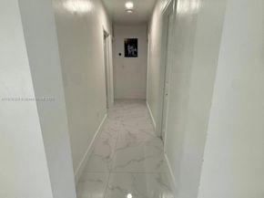 19150 S Saint Andrews Dr, Hialeah FL 33015