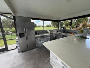 19150 S Saint Andrews Dr, Hialeah FL 33015