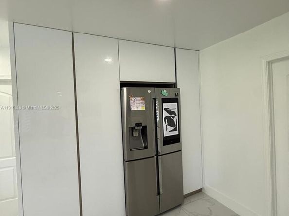 19150 S Saint Andrews Dr, Hialeah FL 33015