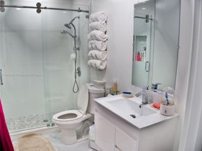 19150 S Saint Andrews Dr, Hialeah FL 33015