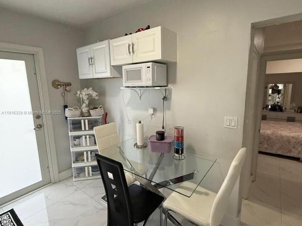 19150 S Saint Andrews Dr, Hialeah FL 33015