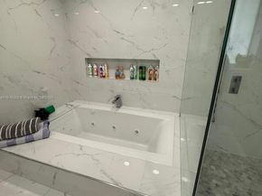 19150 S Saint Andrews Dr, Hialeah FL 33015