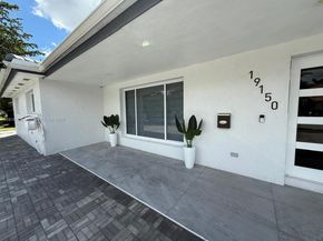19150 S Saint Andrews Dr, Hialeah FL 33015