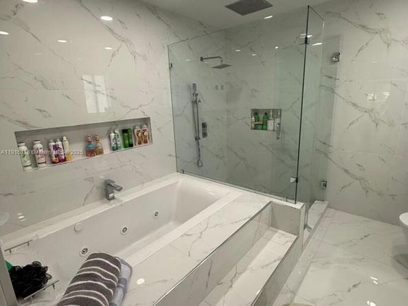 19150 S Saint Andrews Dr, Hialeah FL 33015