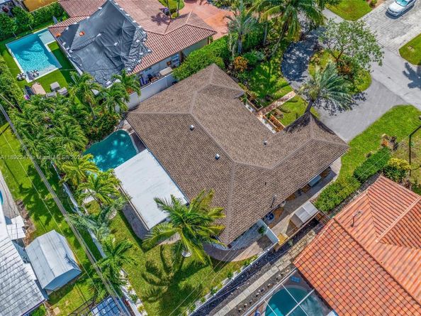 2115 NE 54th Ct, Fort Lauderdale FL 33308